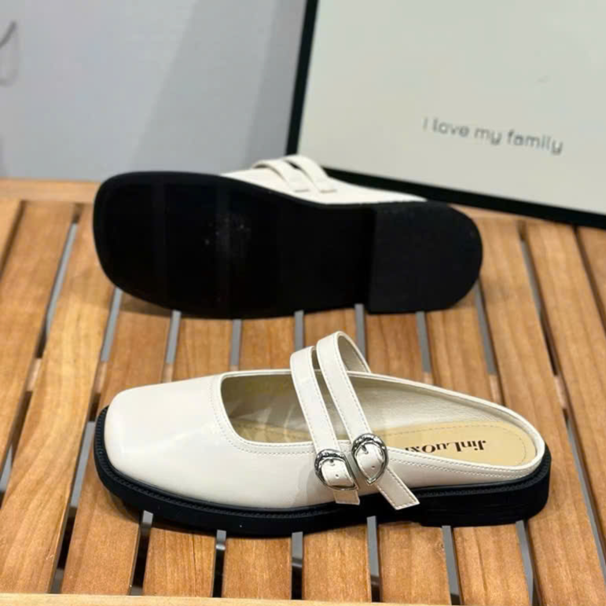 Giày Sục Nữ Quai Khóa Form Mary Jane