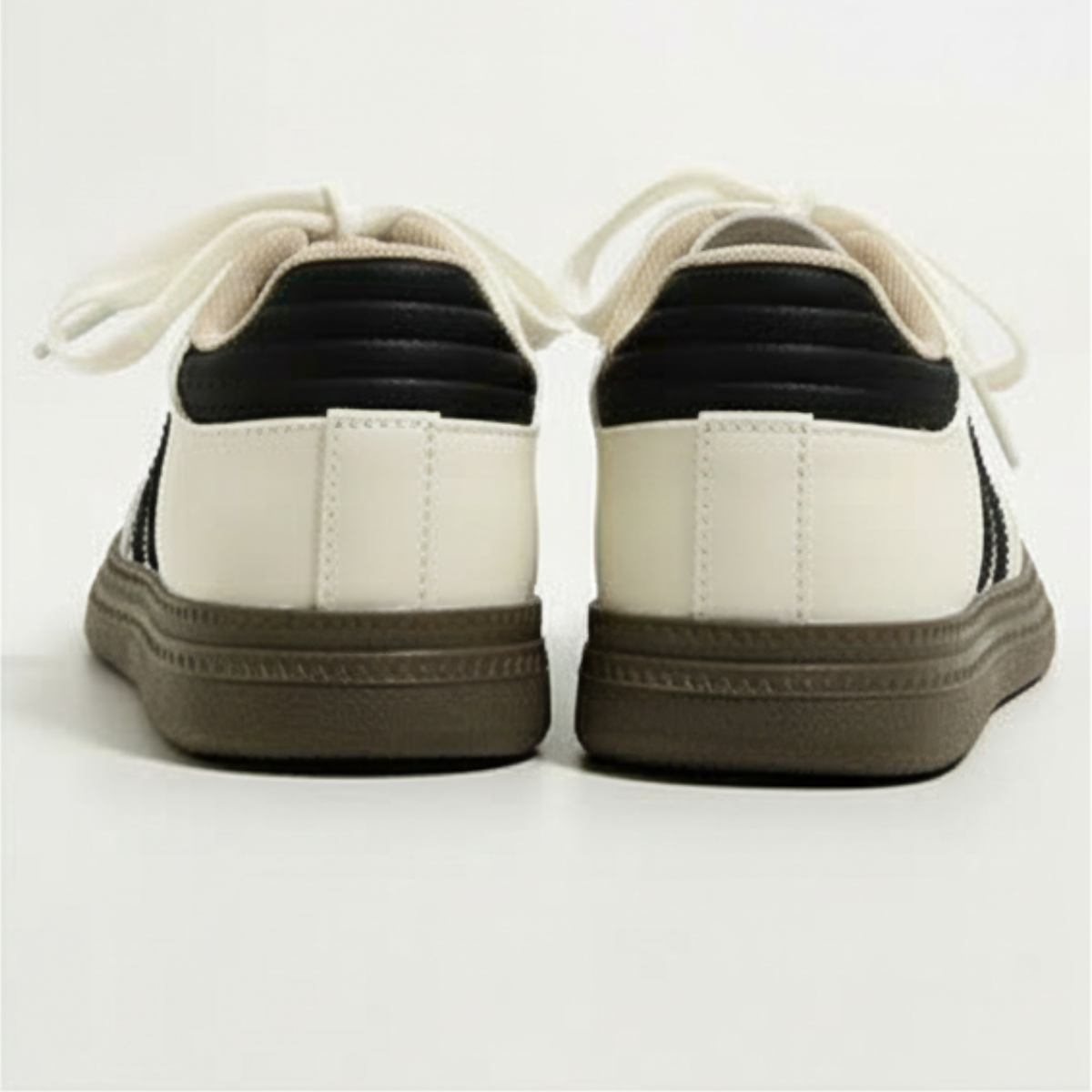 Giày Sneaker Trắng Đế Gum Phong Cách Retro