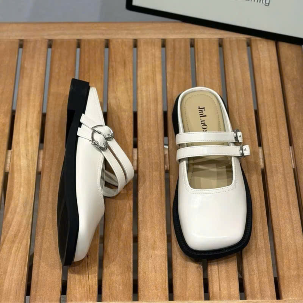 Giày Sục Nữ Quai Khóa Form Mary Jane