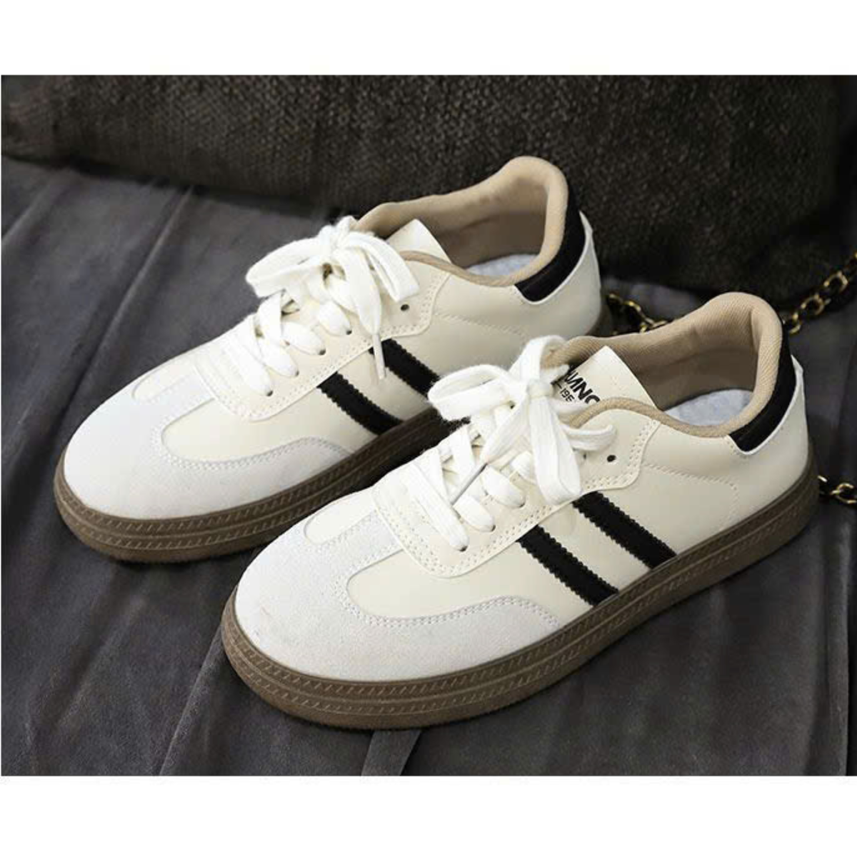 Giày Sneaker Trắng Đế Gum Phong Cách Retro